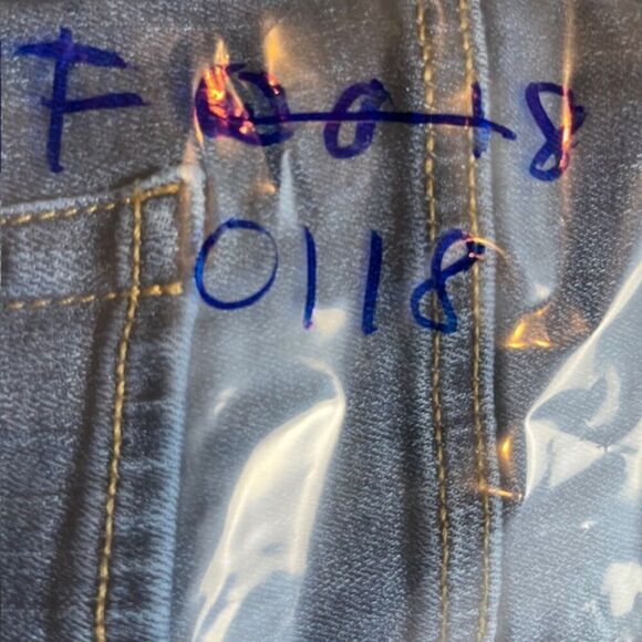 Lucky Brand Men's 221 Straight Jeans Darker wash faded thigh Size 34X32 - Picture 8 of 8